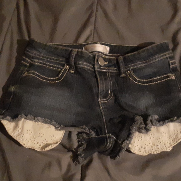 Shorts - Picture 1 of 4
